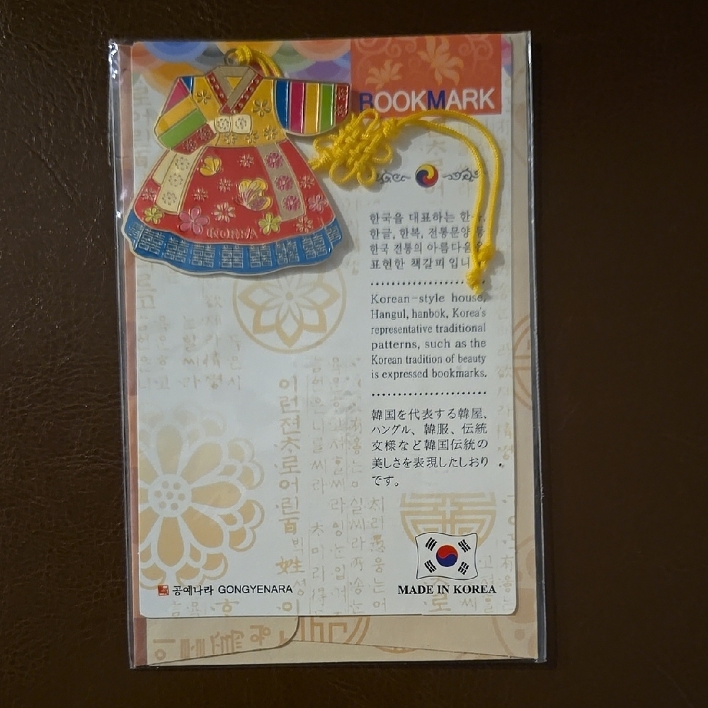 Korean Hanbok Bookmark - Red and Yellow
